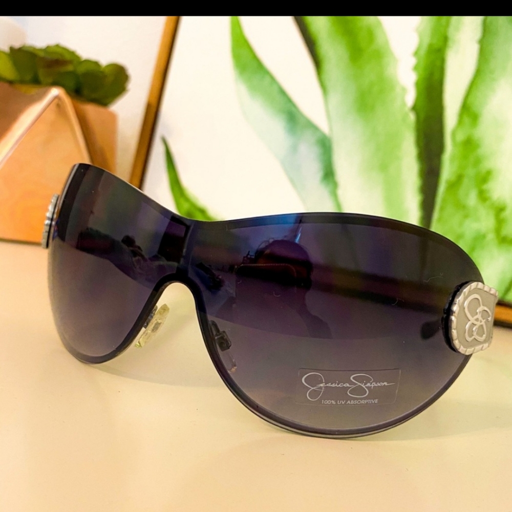 Jessica Simpson Oversized Black Sunglasses🖤